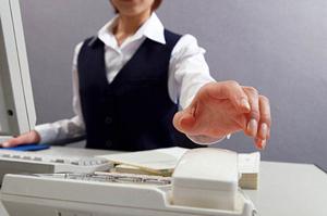 冷蔵ショーケースの選び方と最新モデルの特徴|店舗の鮮度維持と省エネを実現する最適ガイド